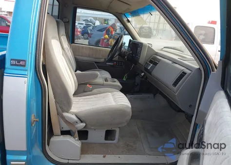 1993 GMC Sierra K1500 z USA, uszkodzony, nr VIN 1GTEK14K6PZ523157